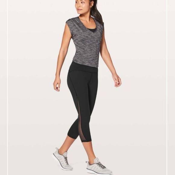 Lululemon Train Times Size 4 Black Crop with Mesh leggings - Picture 9 of 9